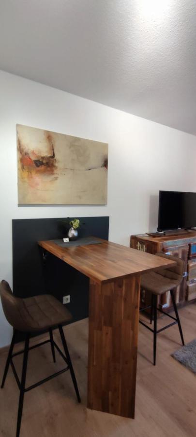 Apartment 1 Mit Terrasse Und Pkw-Stellplatz 勒沃库森 外观 照片