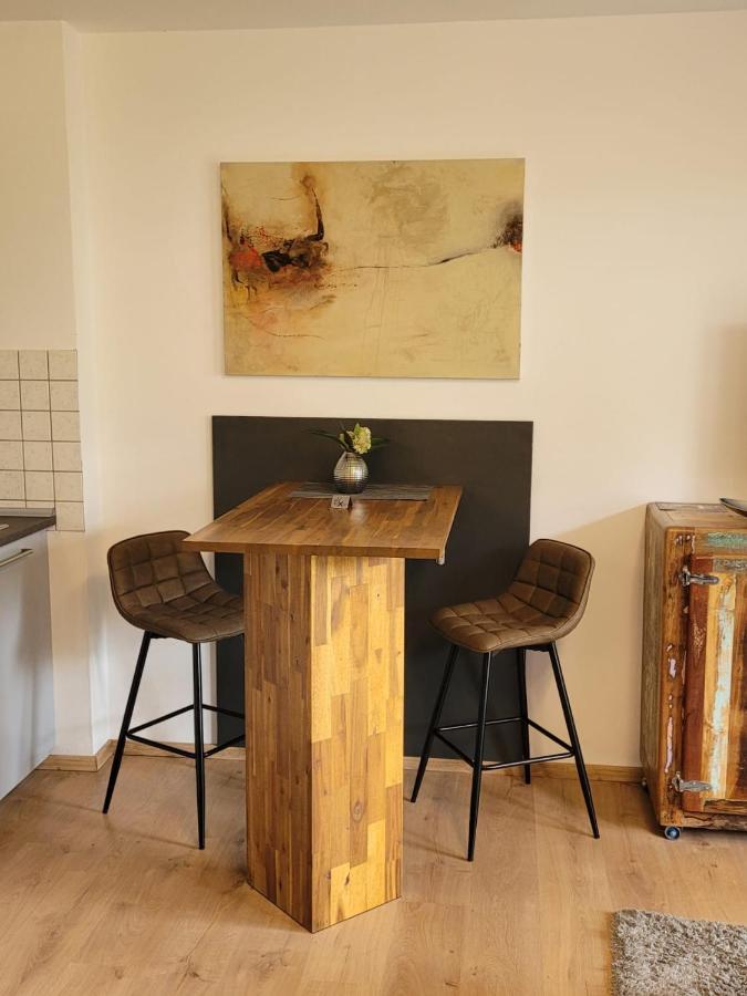 Apartment 1 Mit Terrasse Und Pkw-Stellplatz 勒沃库森 外观 照片